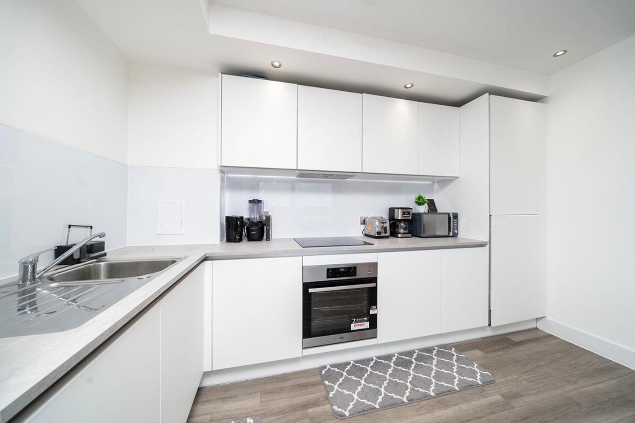 Deluxe Double Bed In Shared Apt Near Canary Wharf, City Airport & O2 Arena With Thames View London Luaran gambar